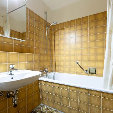 Ferienwohnpark Zwei-zimmer-apartment 49 22 Apartment Immenstaad am Bodensee